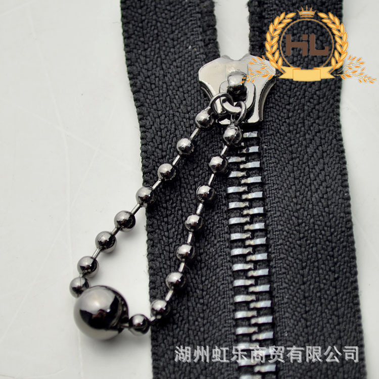 ガンブラックスライダー+YKKスモークガンカラーティース*5#