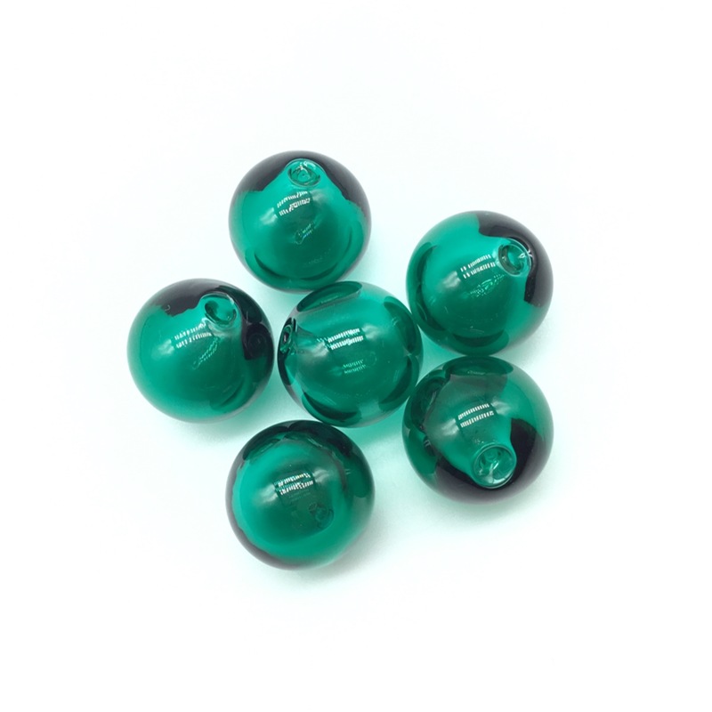 ピーコックグリーン