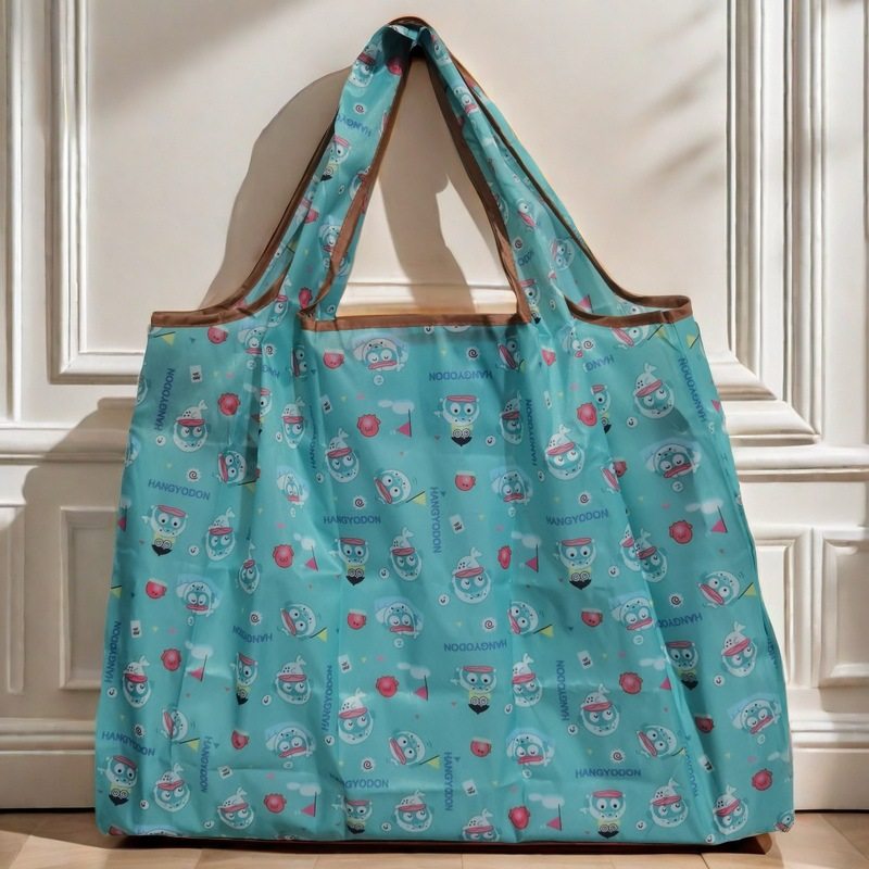 スカイブルーのカクレクマノミ