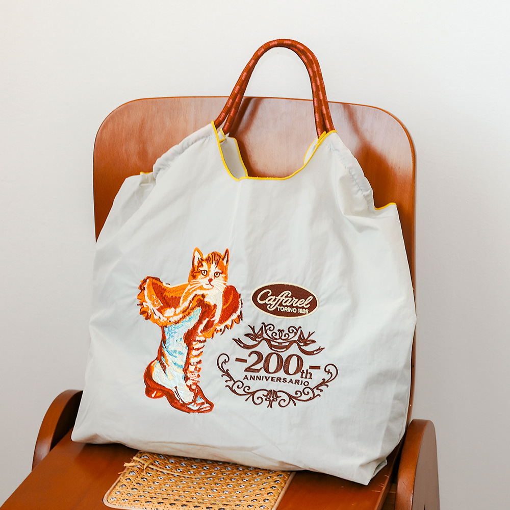 浅灰色·靴子猫