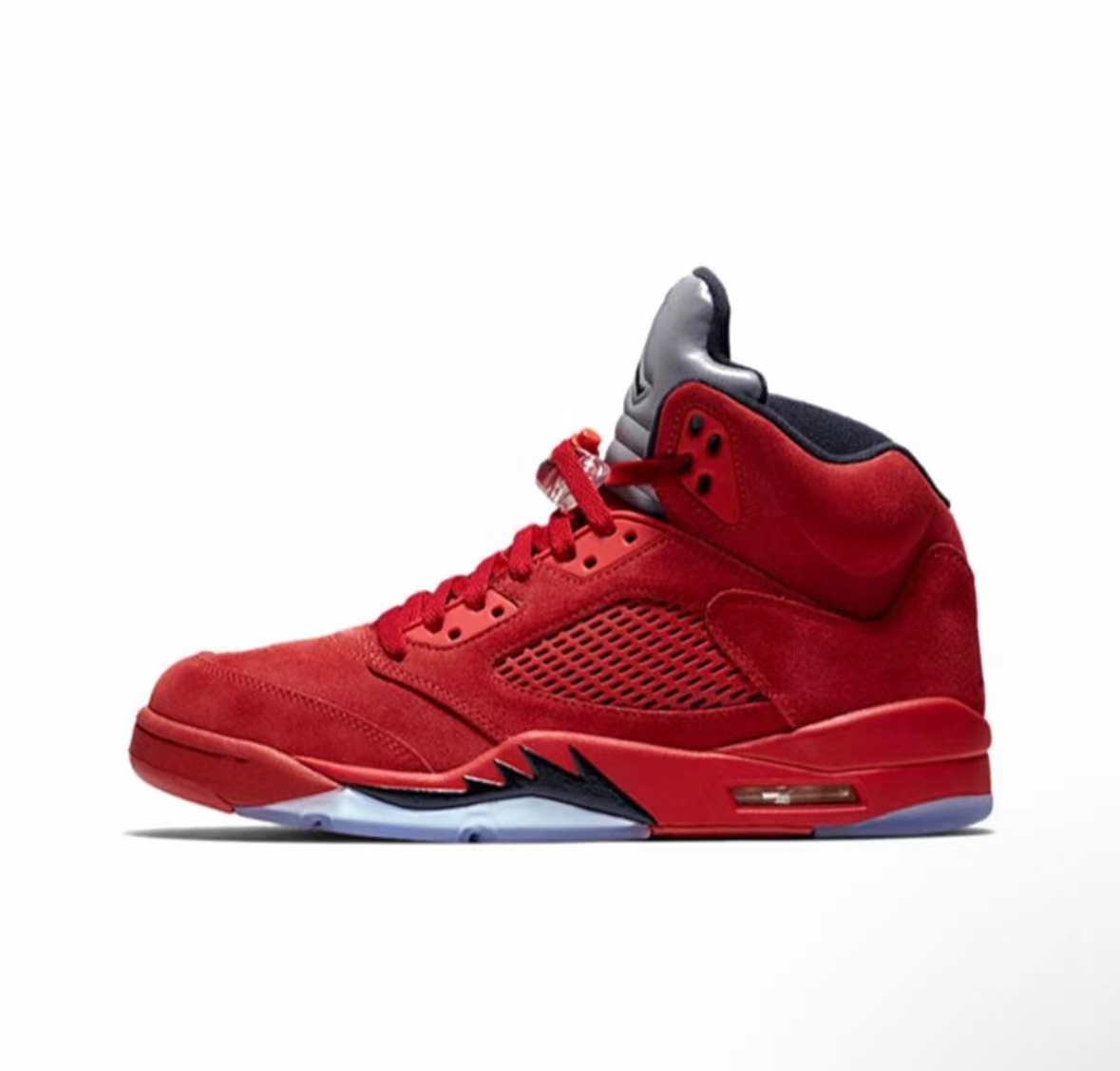 大きな赤い雄牛