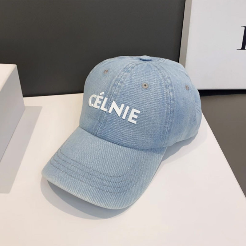 CELINE ライトブルー
