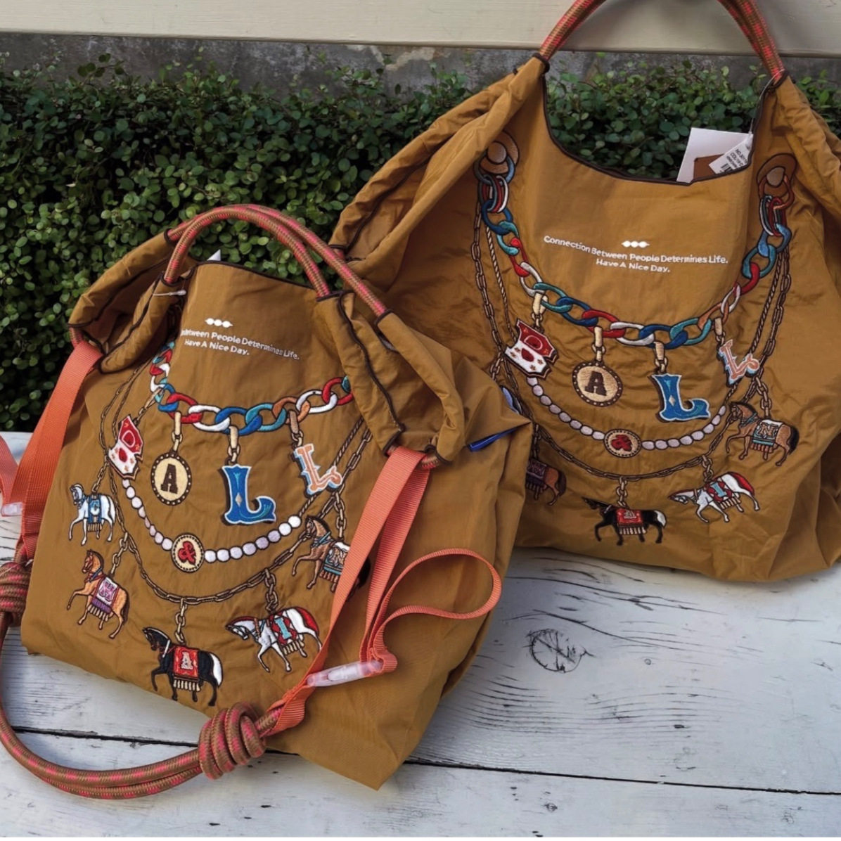 カーキ・ネックレスホース（ストラップを除く）