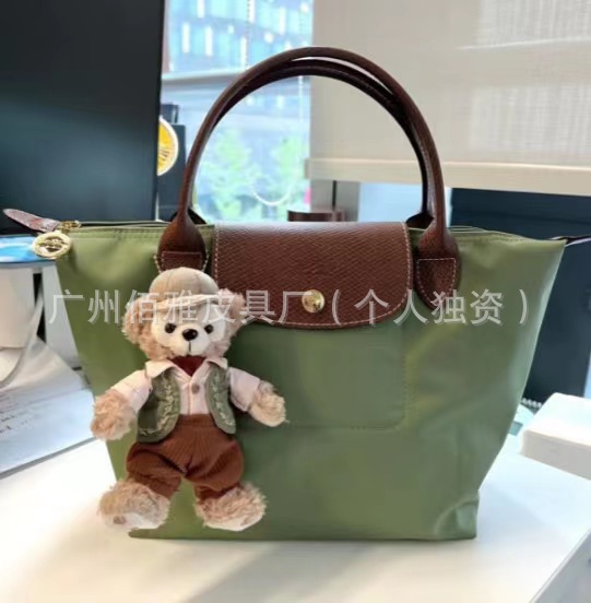 クラシックモスグリーン