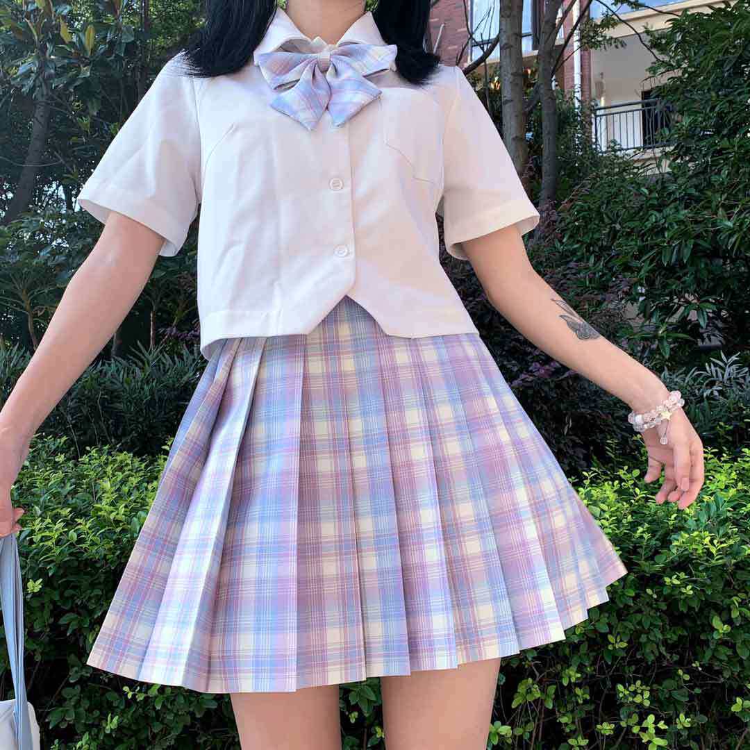 Gq9103チェックスカート + 蝶ネクタイ