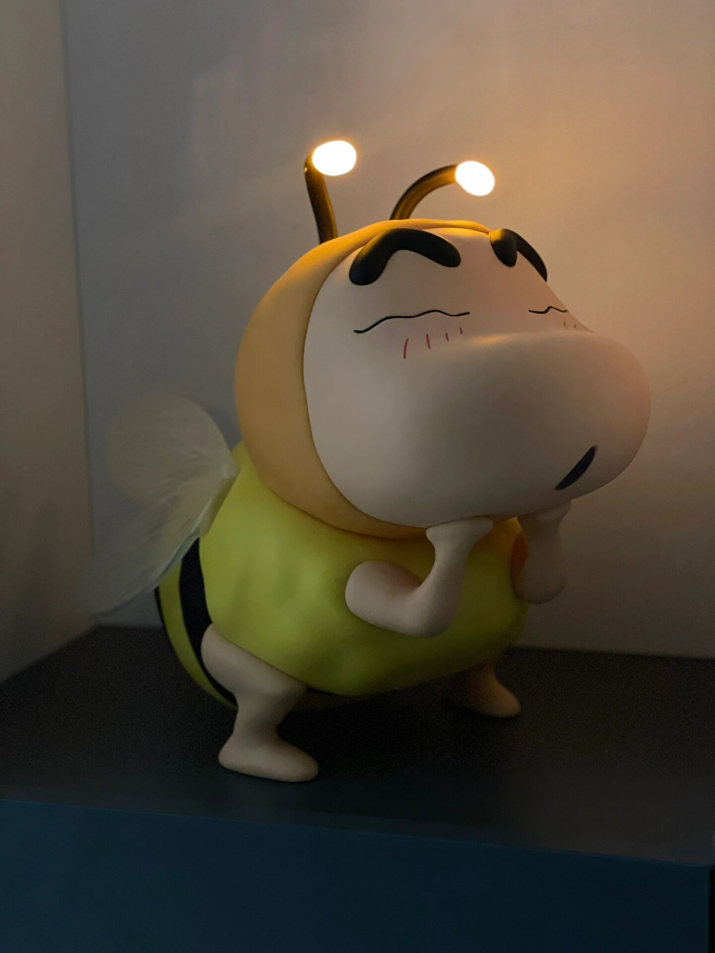 Lサイズ 33cm - Bee Xiaoxin (バッテリーモデル) + カラーボックス付き [光る触手]