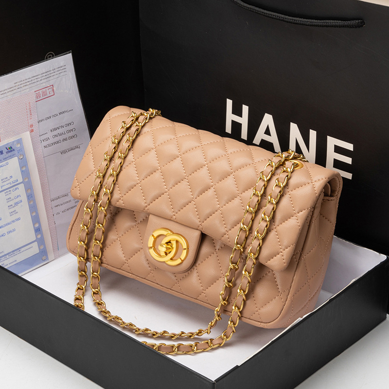 カーキ色の丸型バックル（ギフトボックスは付属しません）