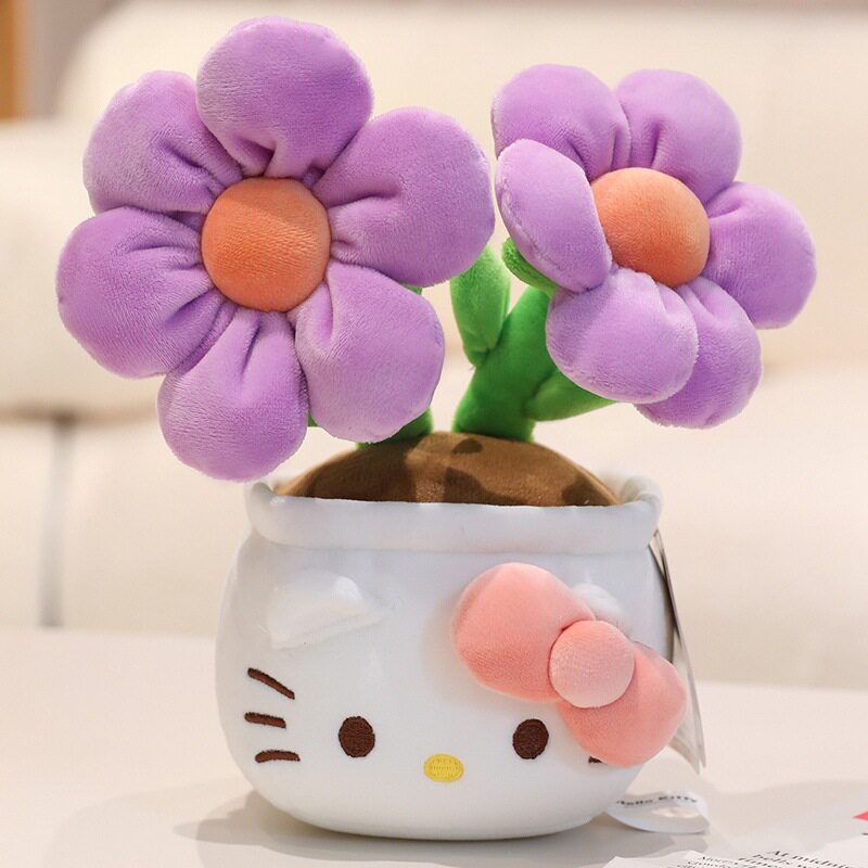 ハローキティの鉢植え パープル