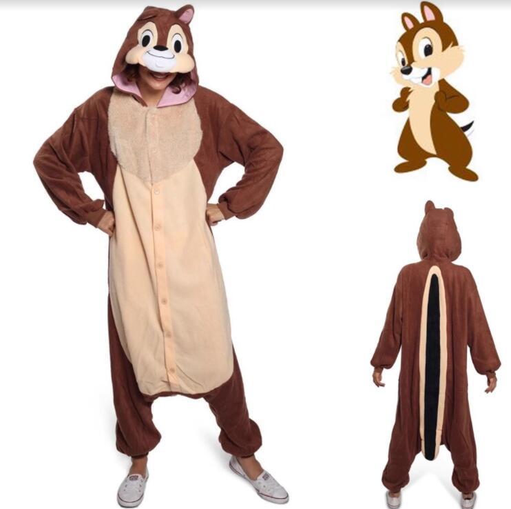 茶色の花のネズミ