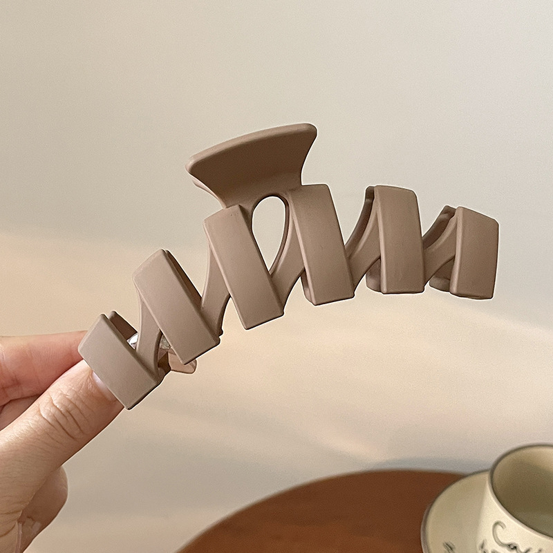 38 # 不規則カレークリップ