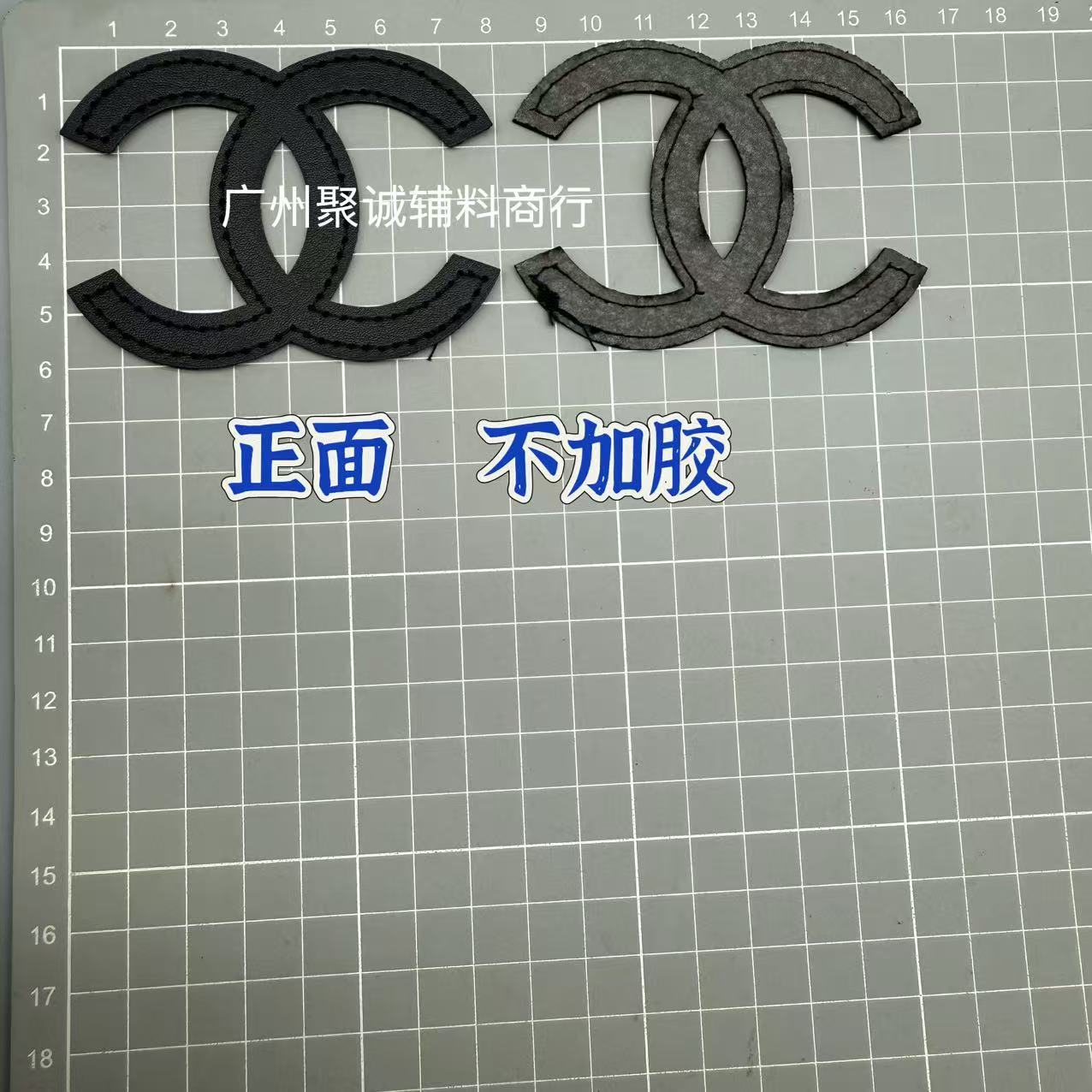 PU ダブルC ブラック