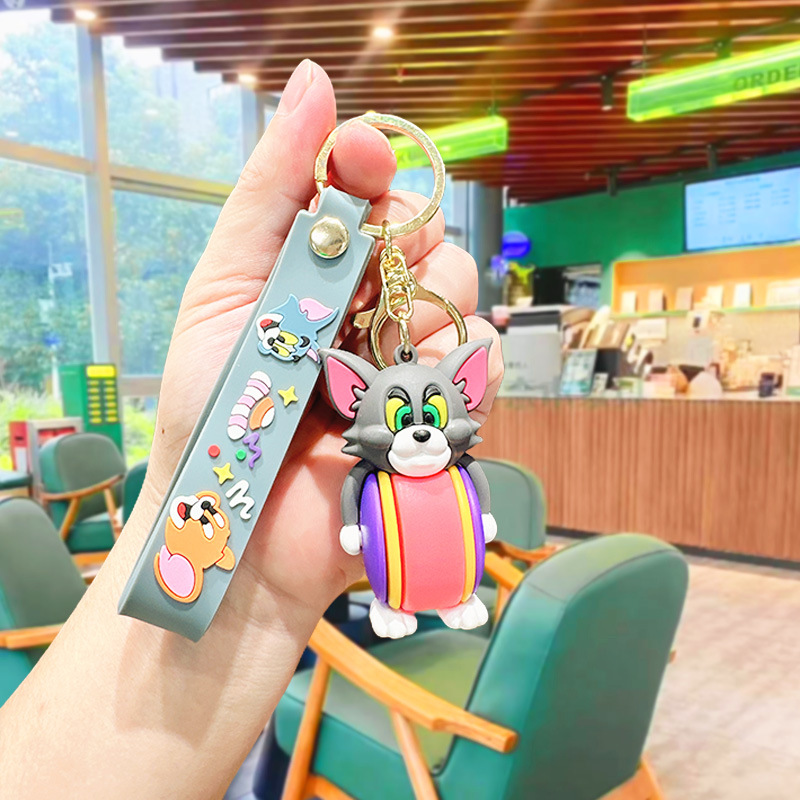 エポキシ猫とネズミのキーホルダー - 丸太鼓猫