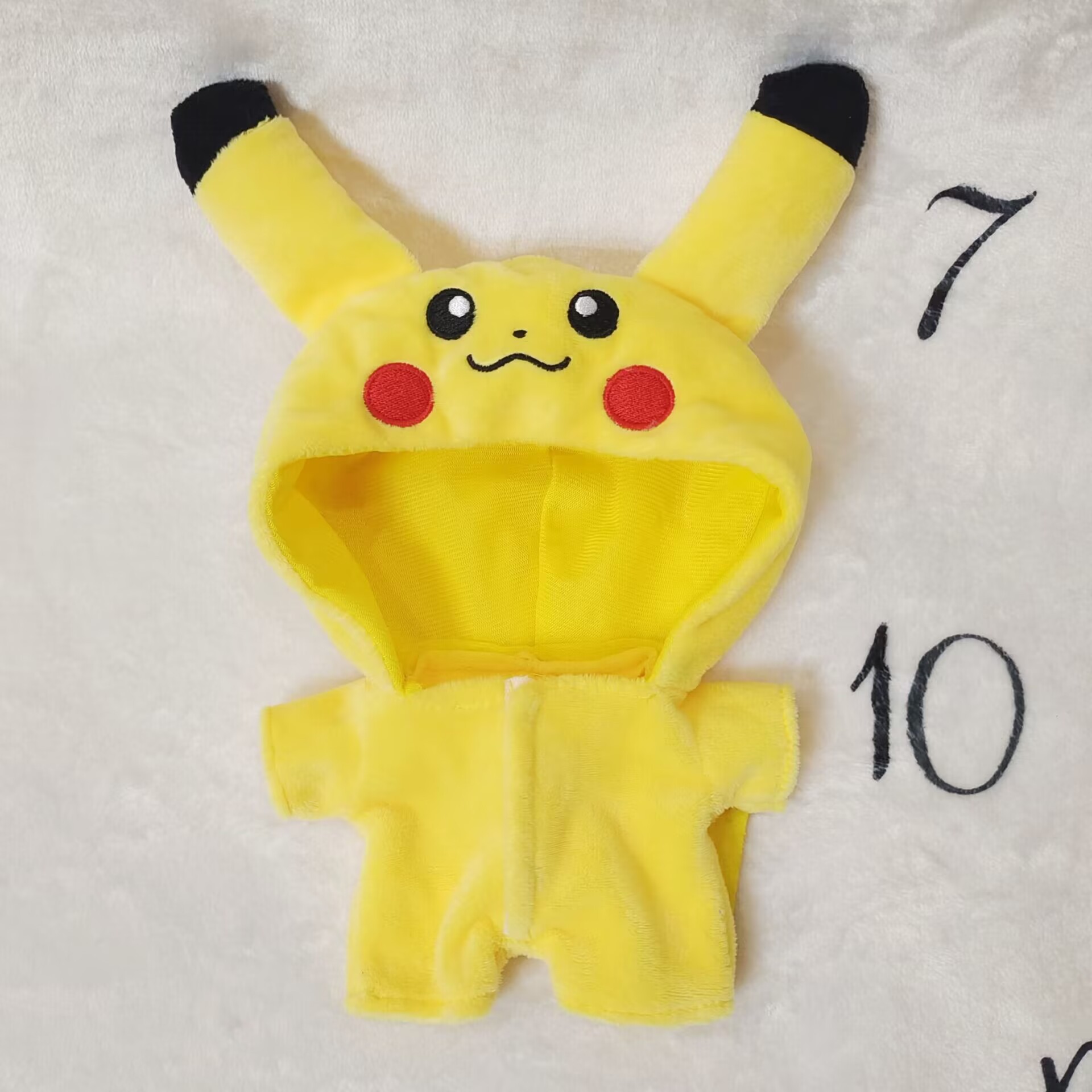 ピカチュウのボディスーツ