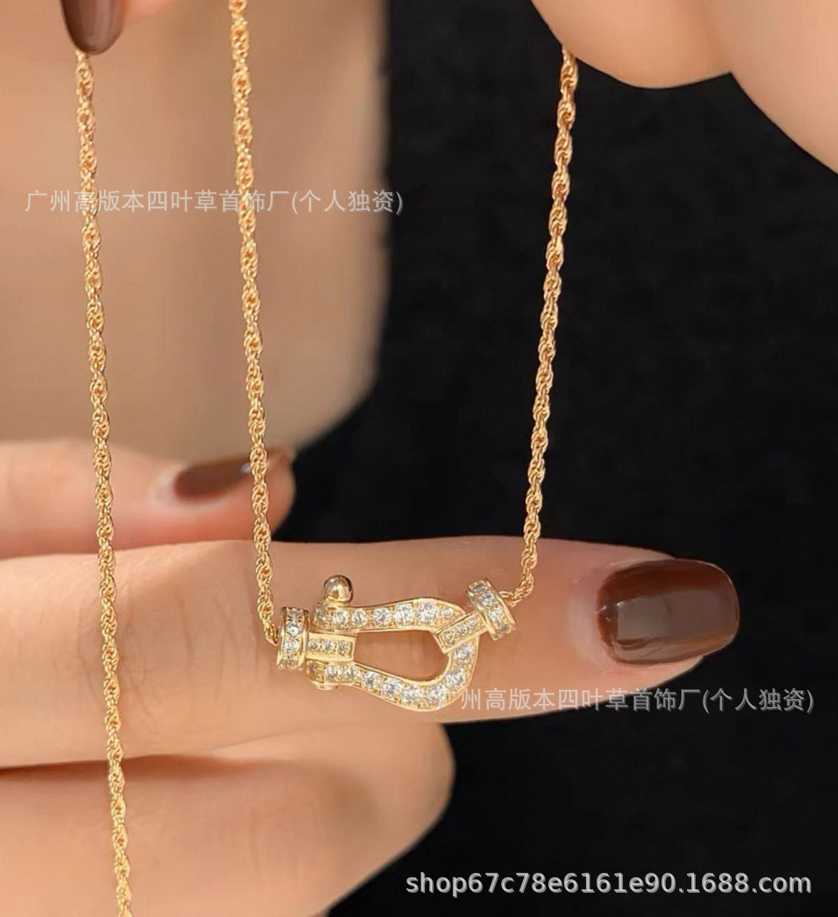 ローズゴールド ラージ ホースシュー バックル フル ダイヤモンド ネックレス