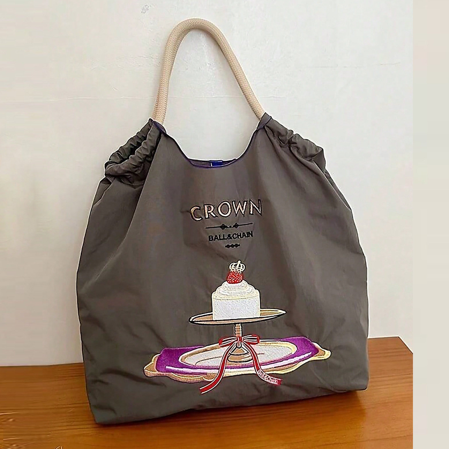 ケーキ ダークグレー(ショルダーストラップを除く)