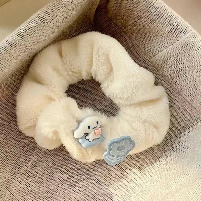白いスケートボード花子犬