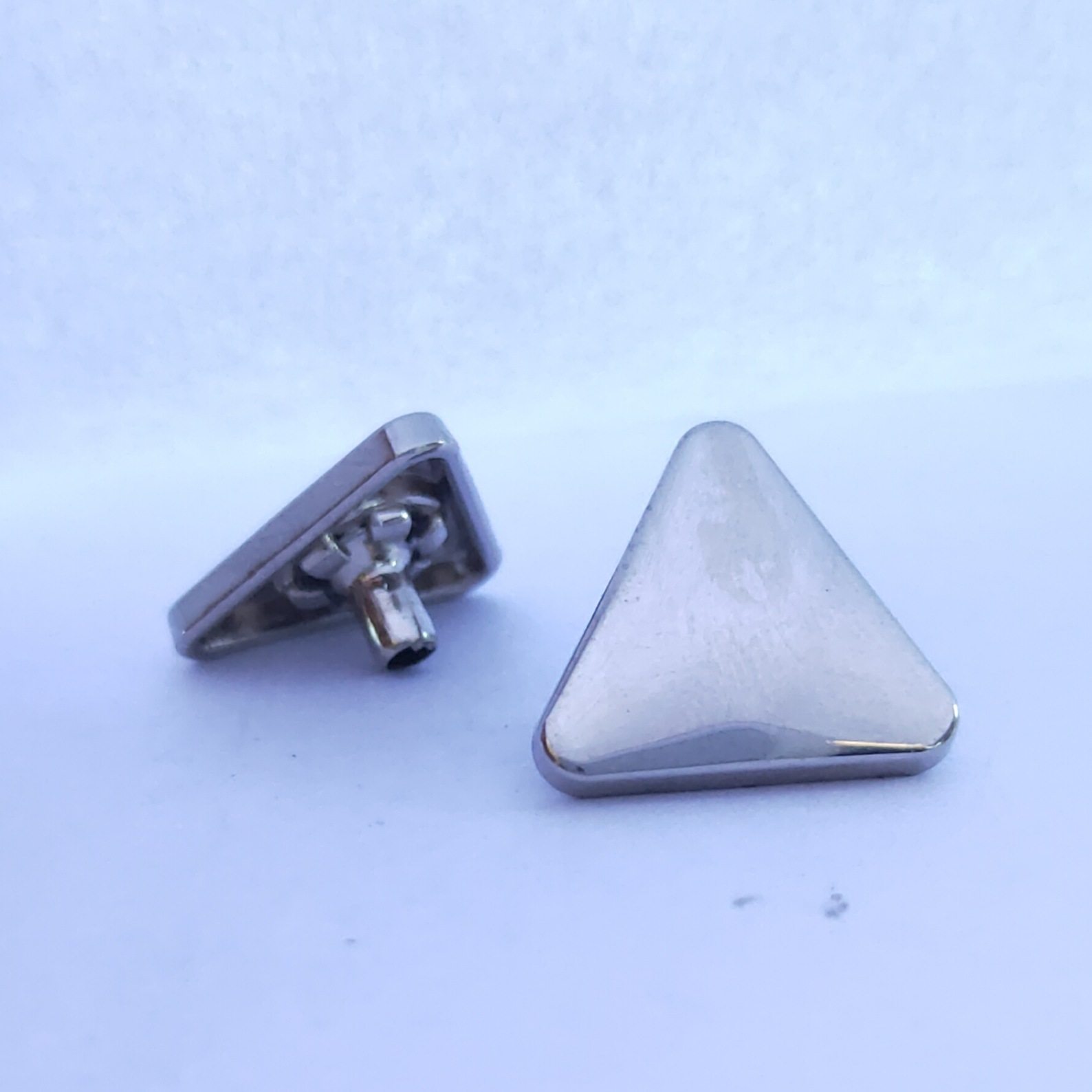 17mm*三角*吊り白*光沢*6061#