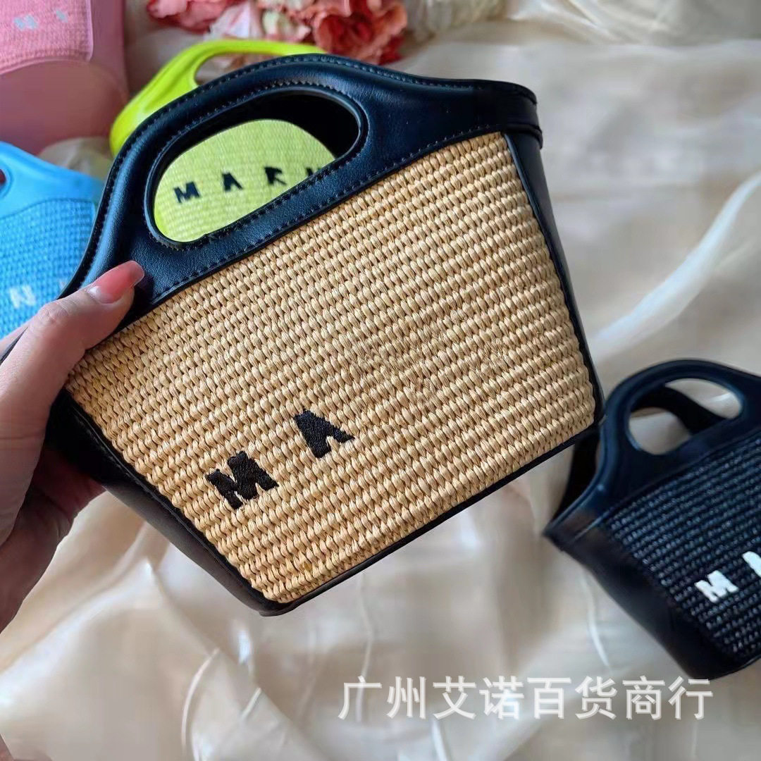 黒のカラーマッチング