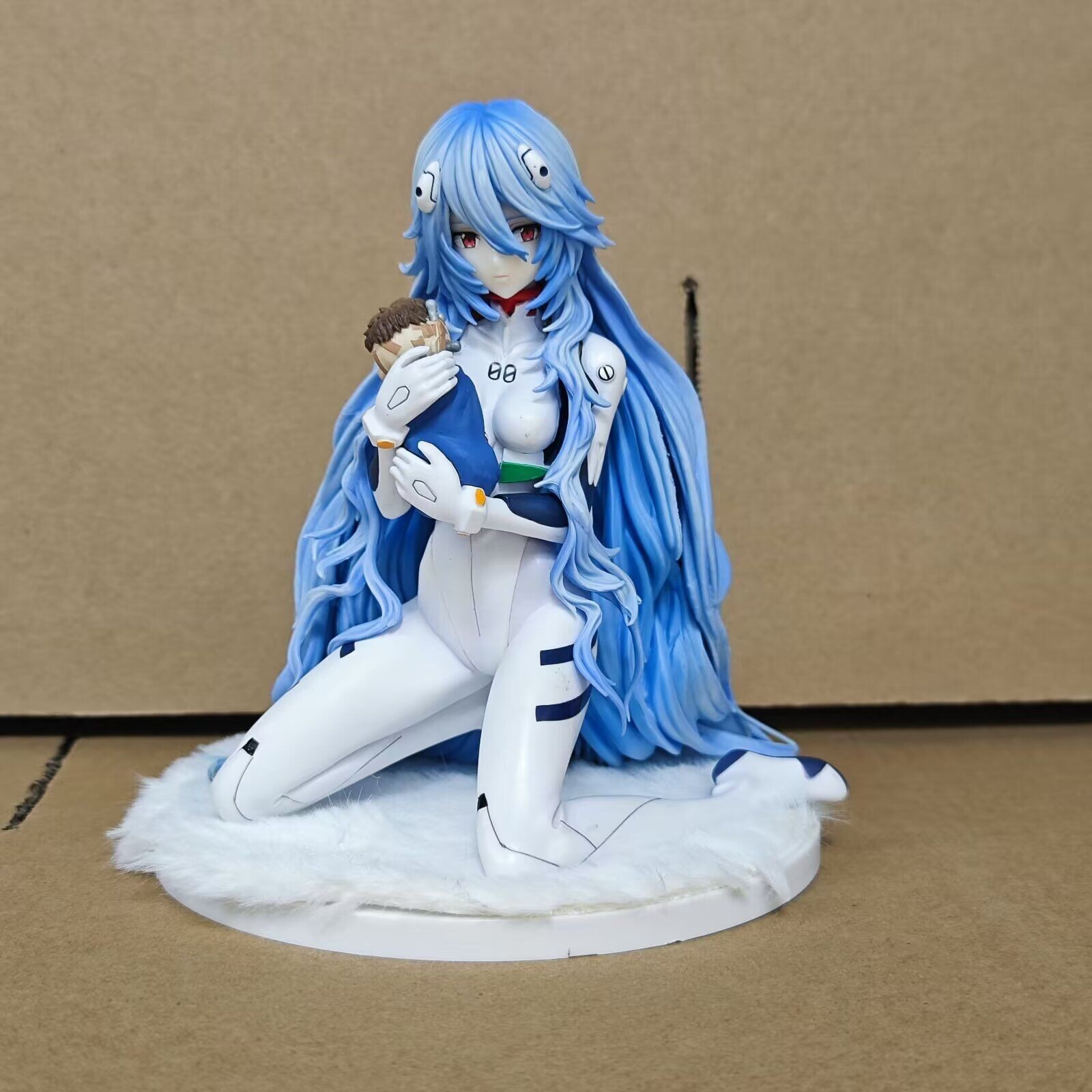 ひざまずく綾波レイ