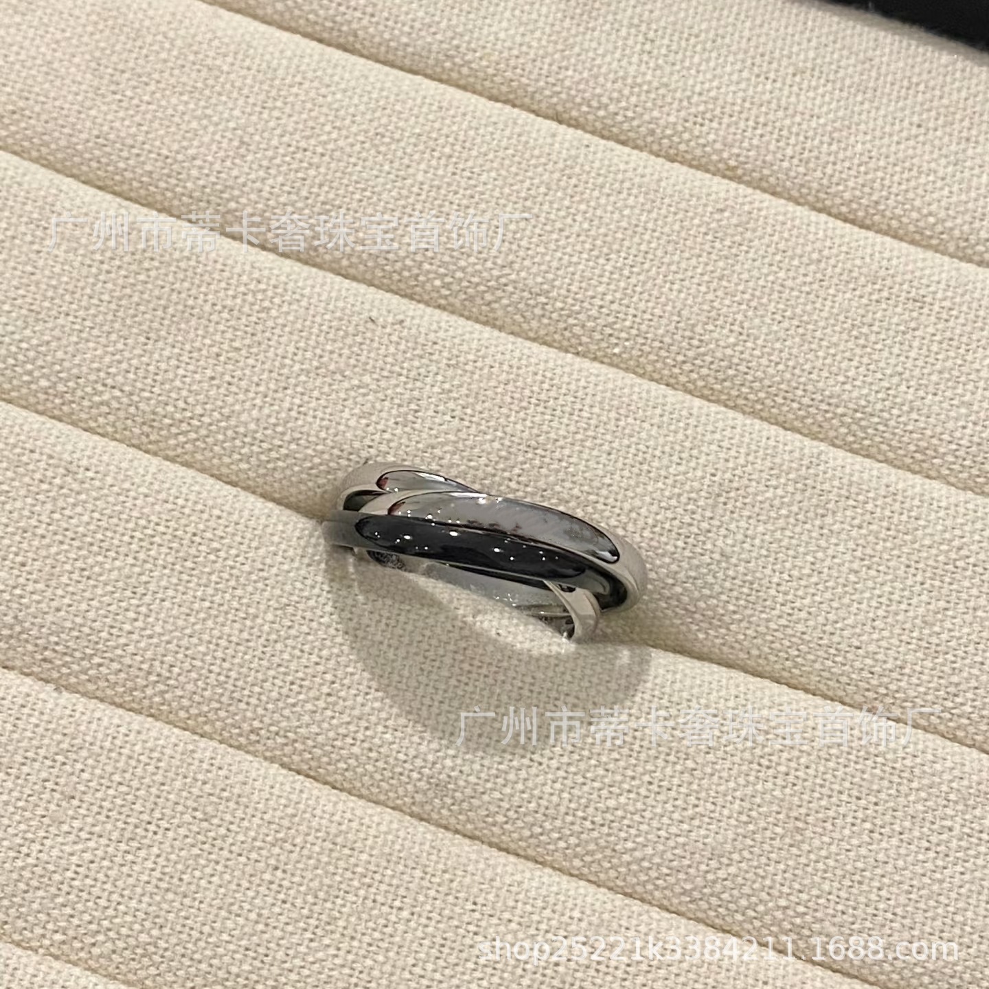 ラウンド ブラック シルバー 3 リング