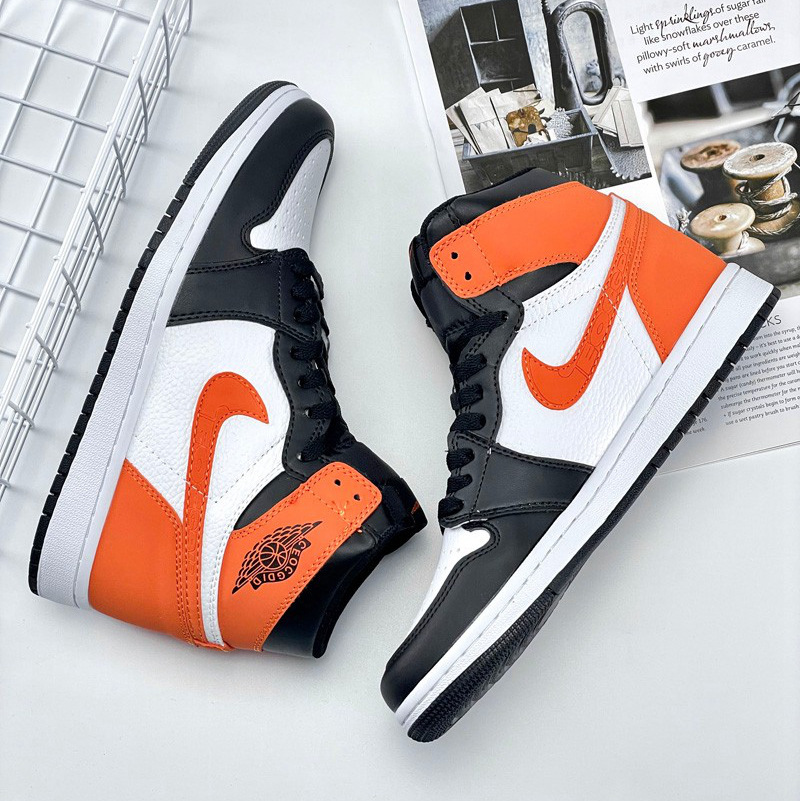 AJ1 ハイトップ-ホワイトオレンジ