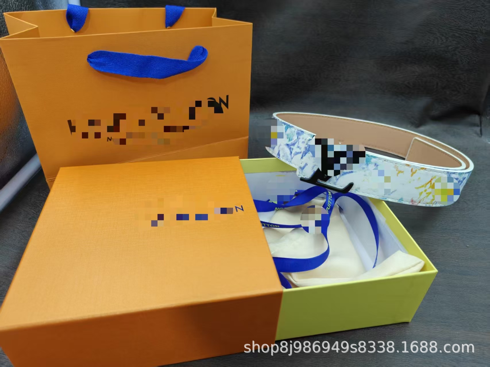 ホワイトグラフィティブラックバックル