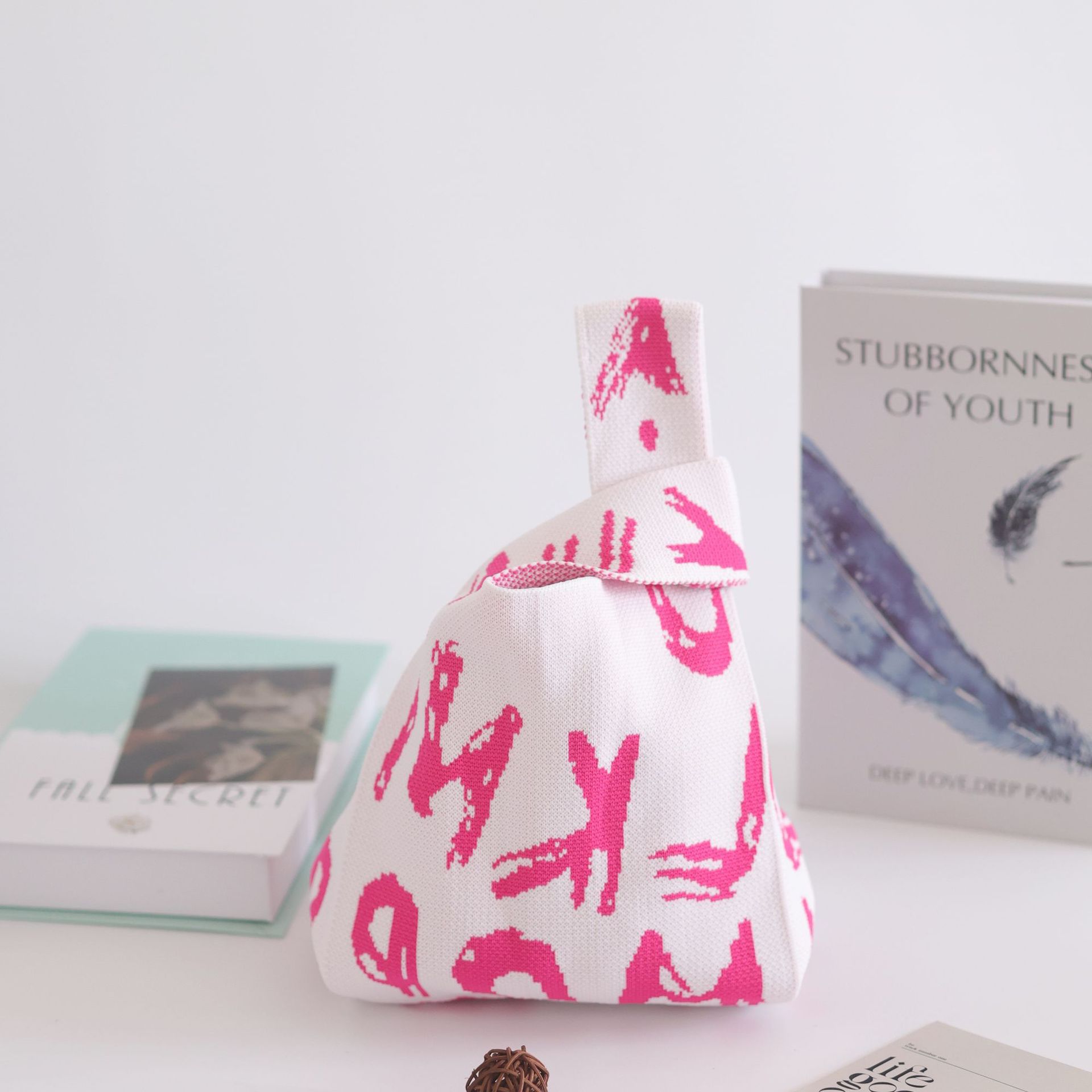 赤文字-ベージュ