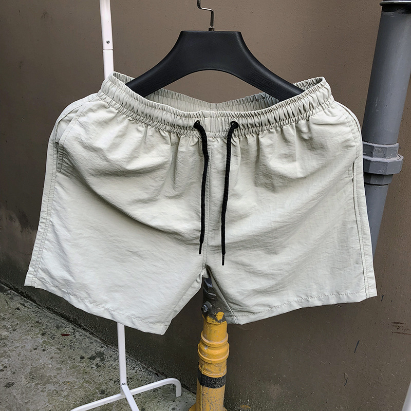 薄い灰色