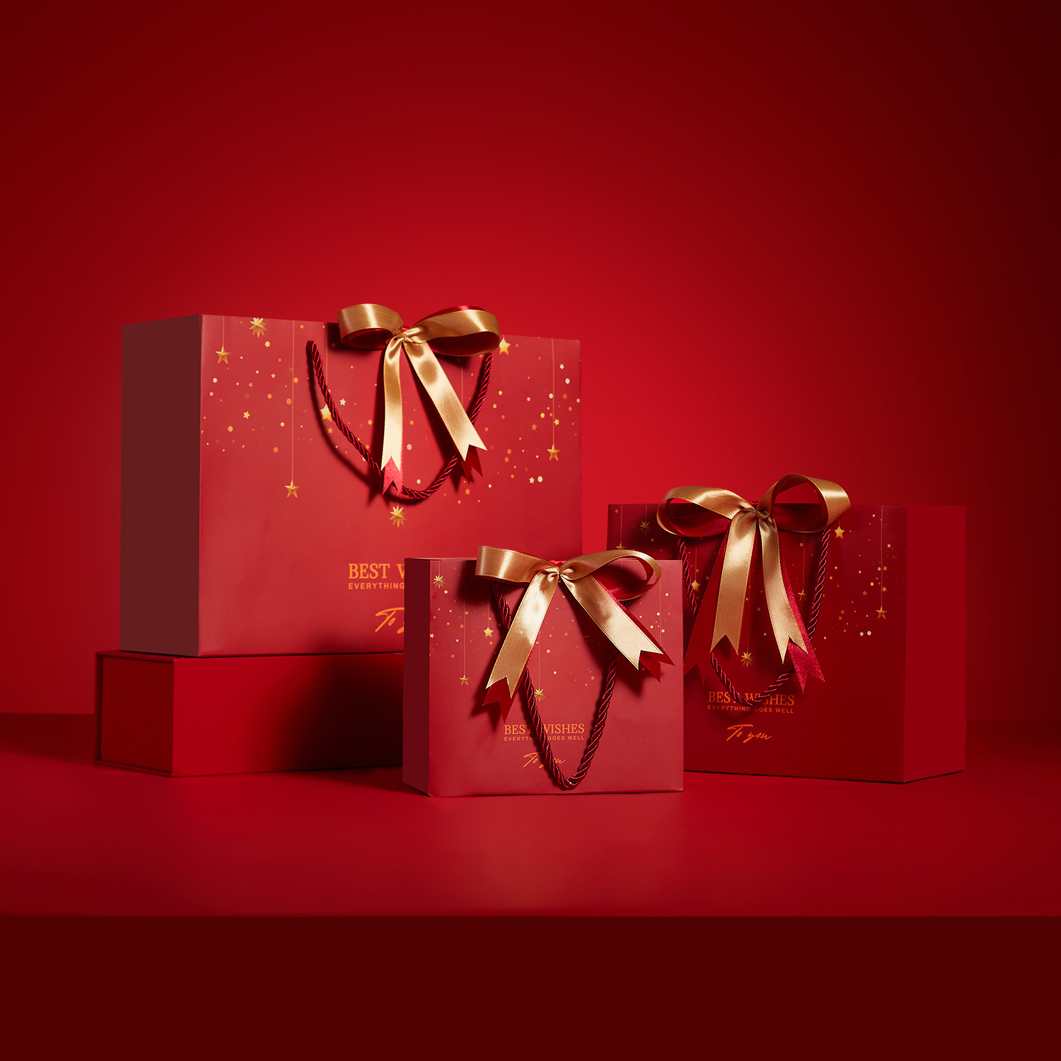 星が輝く、小さなサイズ 18*10*16cm、高品質の白いボール紙。