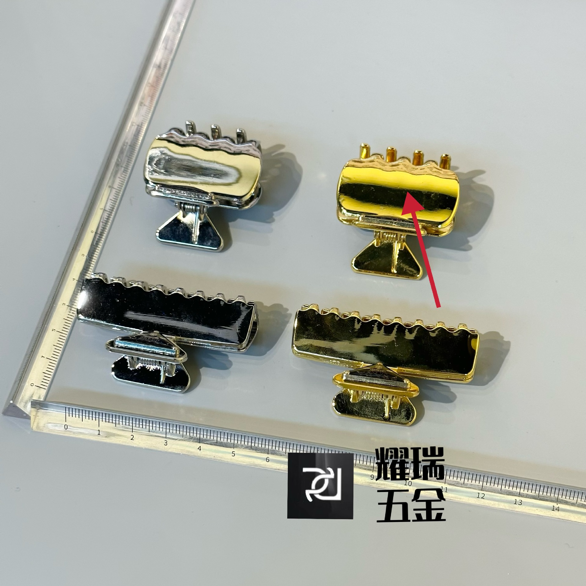 ショートゴールド