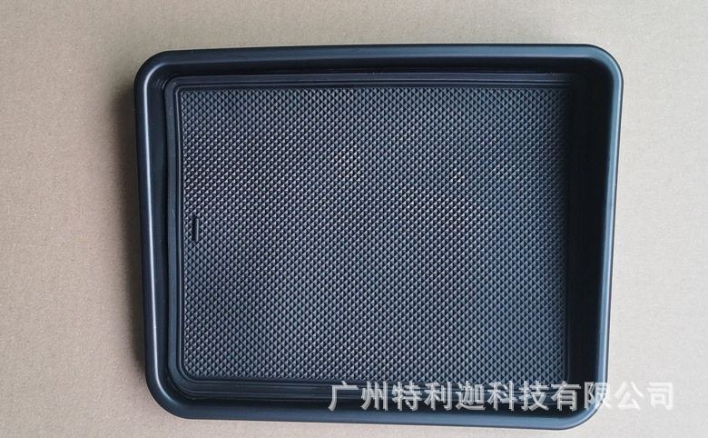 黒のクッション