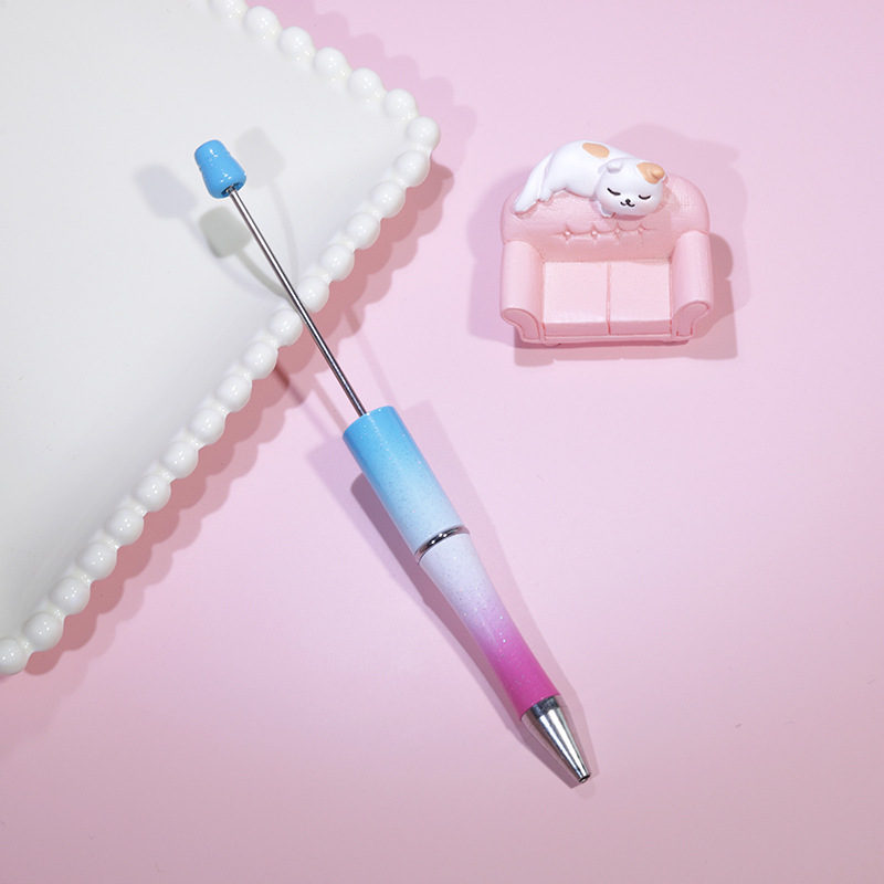 青と白のグラデーションのバラ