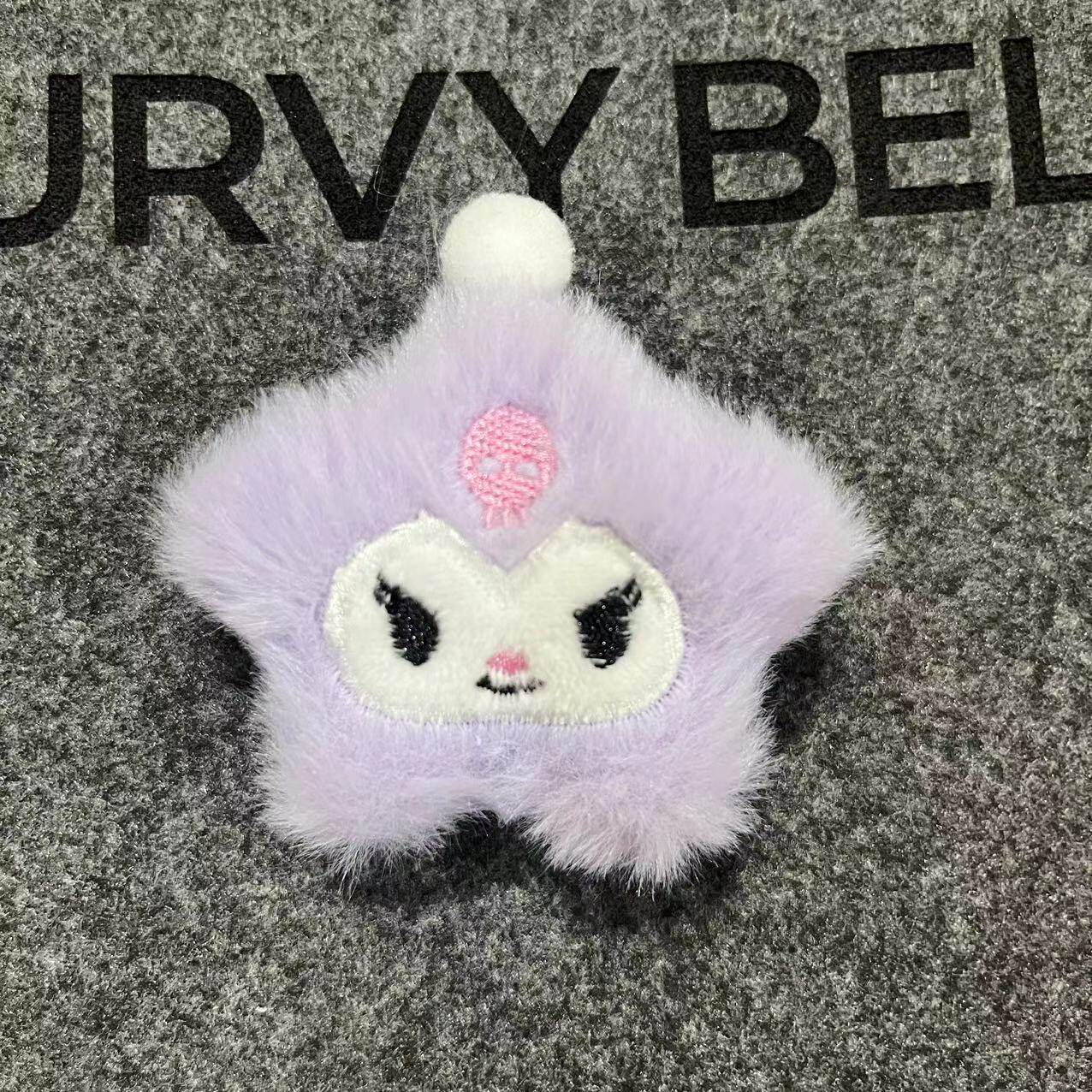 95*-クロミ【ブローチ】