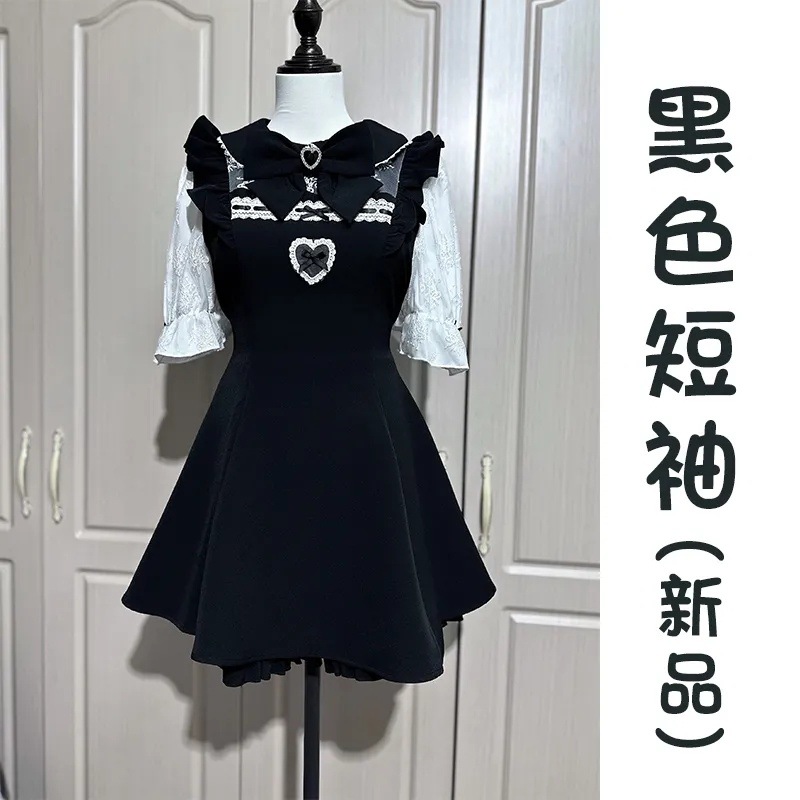 黒半袖(スカート+ショートパンツ)
