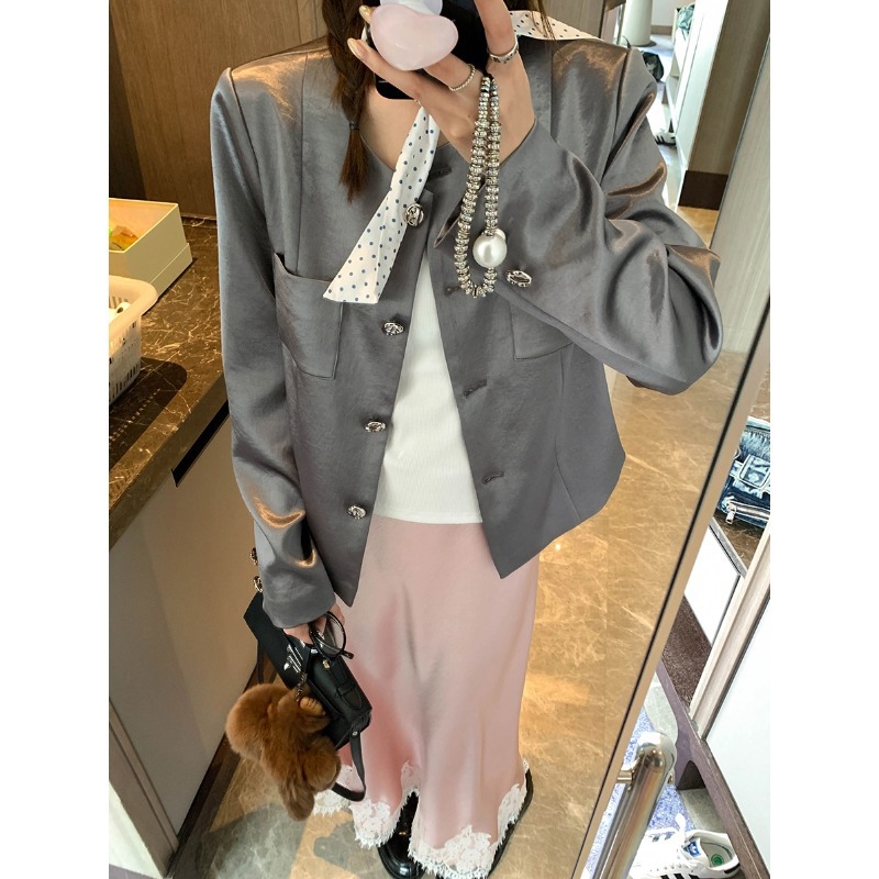 ピンク