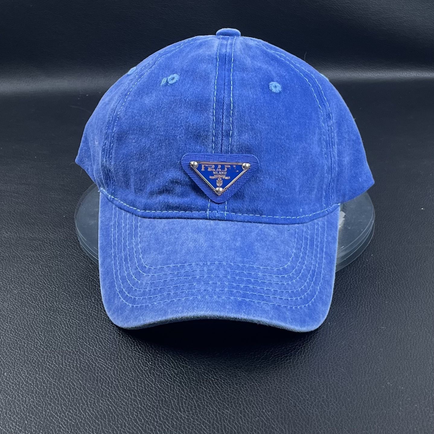 ウォッシュドブルーの帽子ブルーラベル