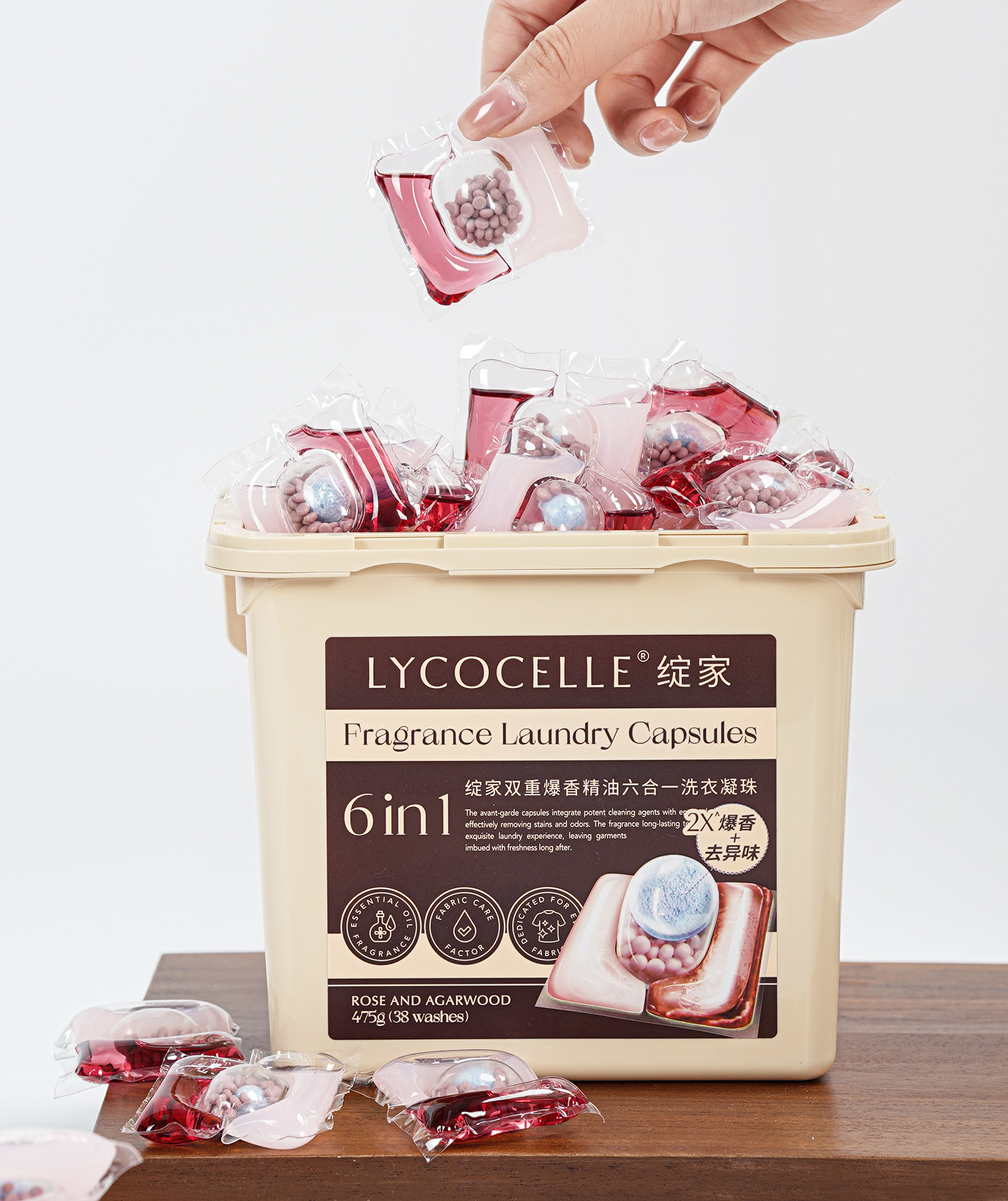 4キャビティランドリービーズ38個【赤いバラと沈香】