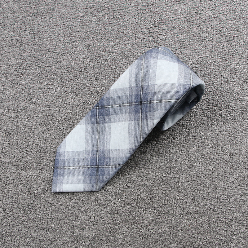ライトブルーとライトグレーのチェックネクタイ(D)