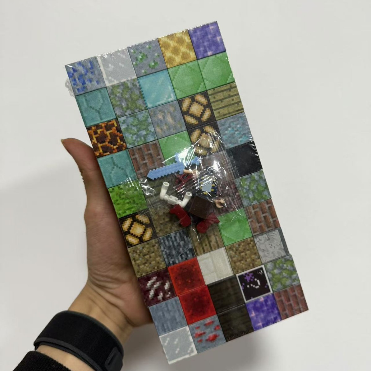 50 個入り 1 パック ミニフィギュア 1 体付き - シュート 1 は 1 体です