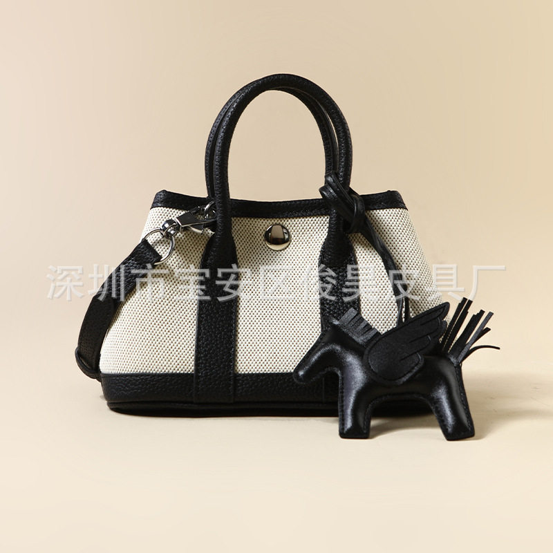 スペルブラック 19cm（ポニー付き）