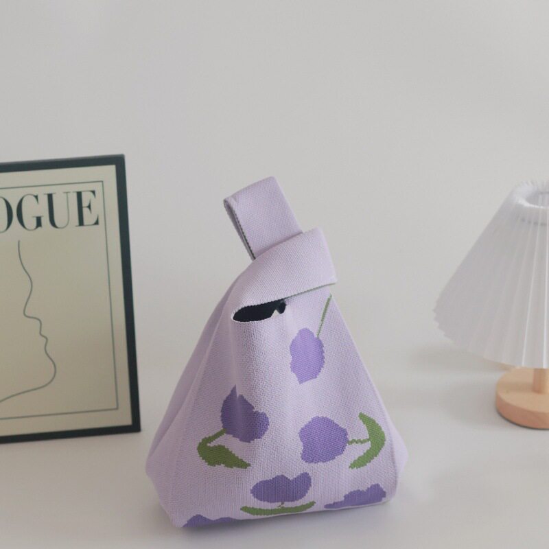 紫のチューリップ