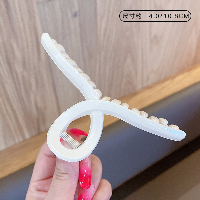 77 # クリームホワイト