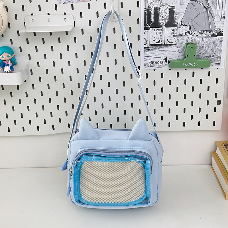 青色のシングルバッグ