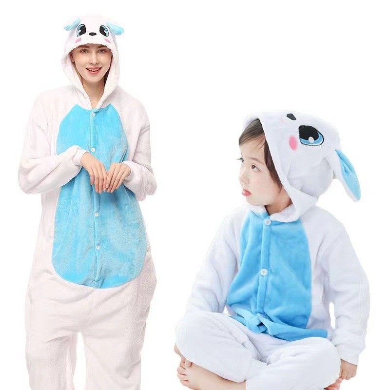 白い袖の青いウサギ