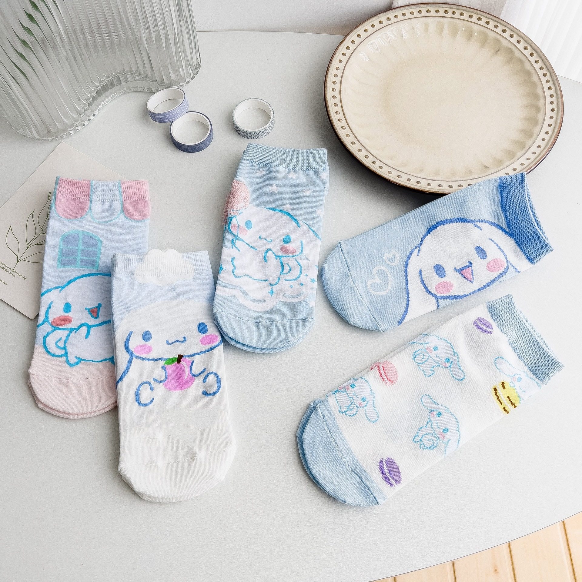 青い大きな耳の犬