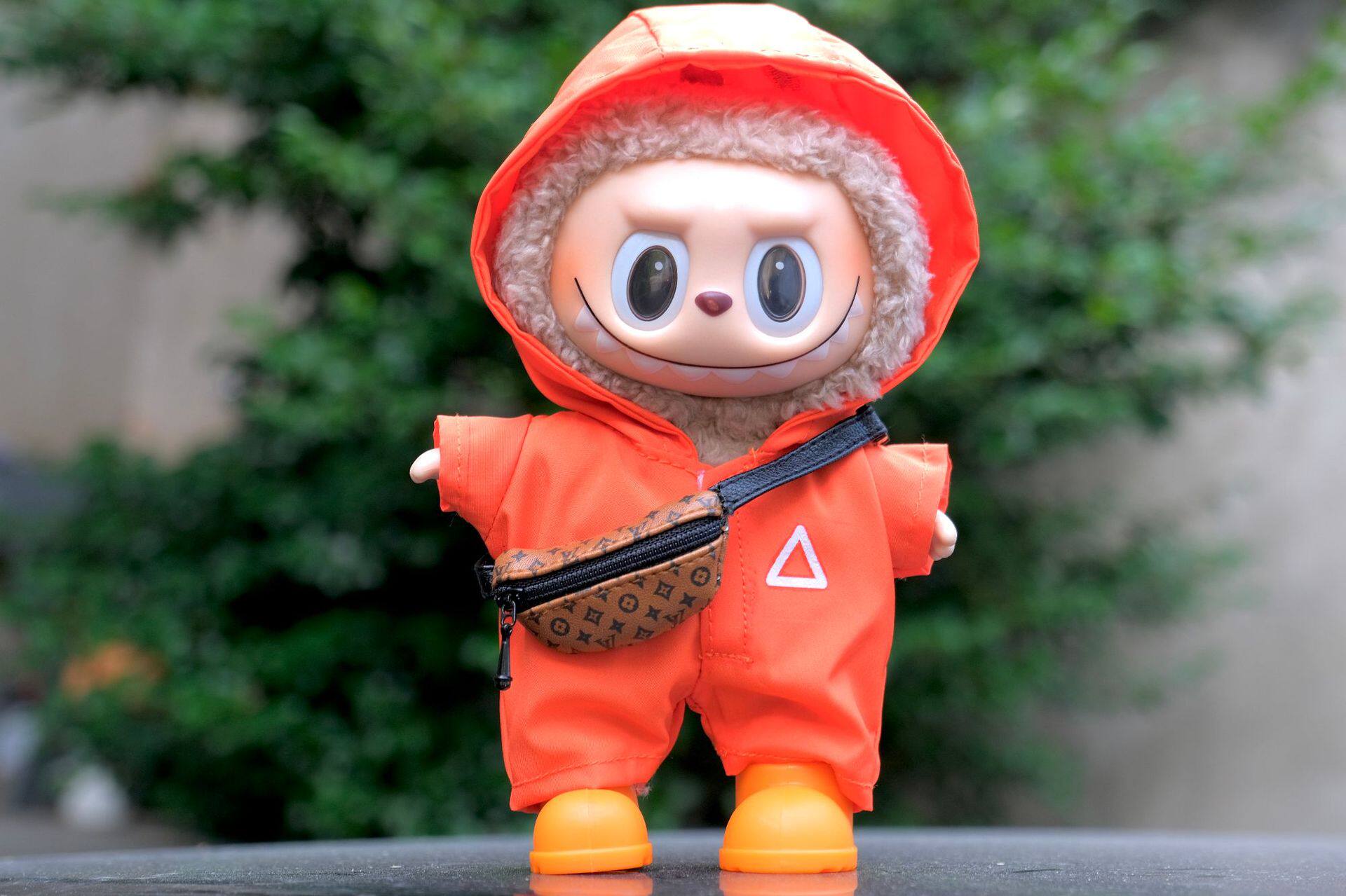 オレンジ(三角マーク)