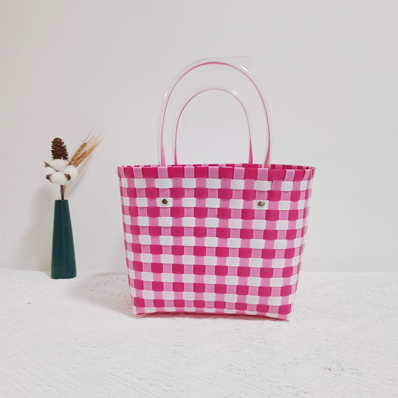 ピンクと白の色合わせ