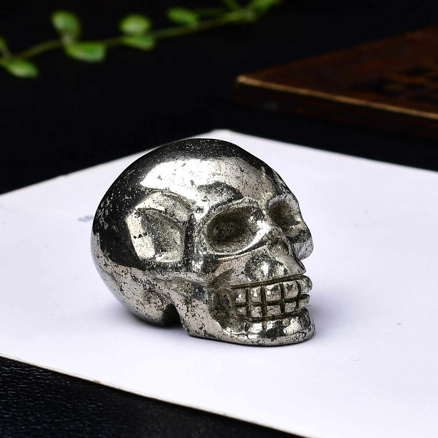 黄鉄鉱の頭蓋骨