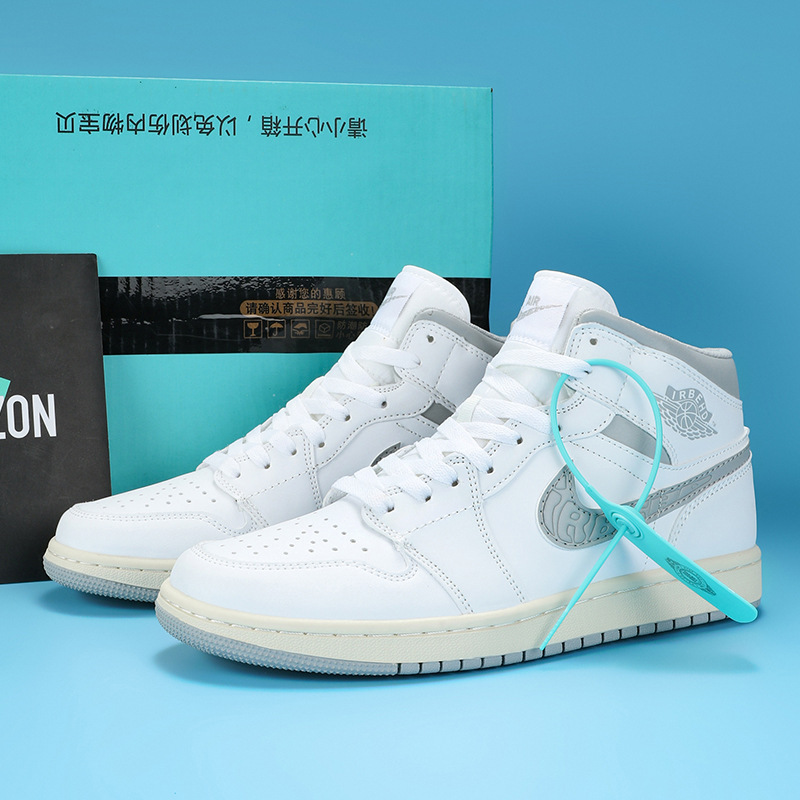 AJ1 ハイトップ-ホワイトグレー