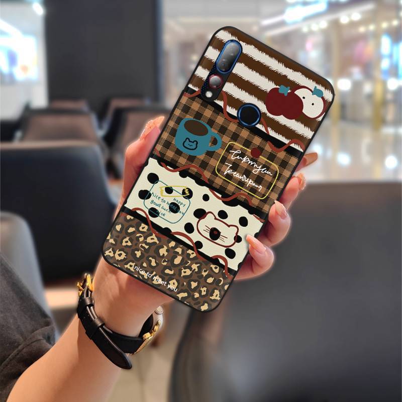 ブラックシェルステッチアップルキャット